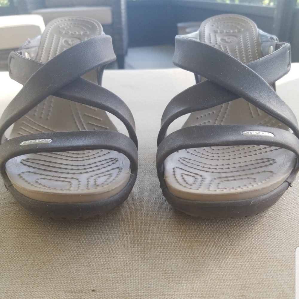 Crocs Sandals Heel Open Peep Casual Comfort Brown Cushion Slip On - Picture 2 of 7